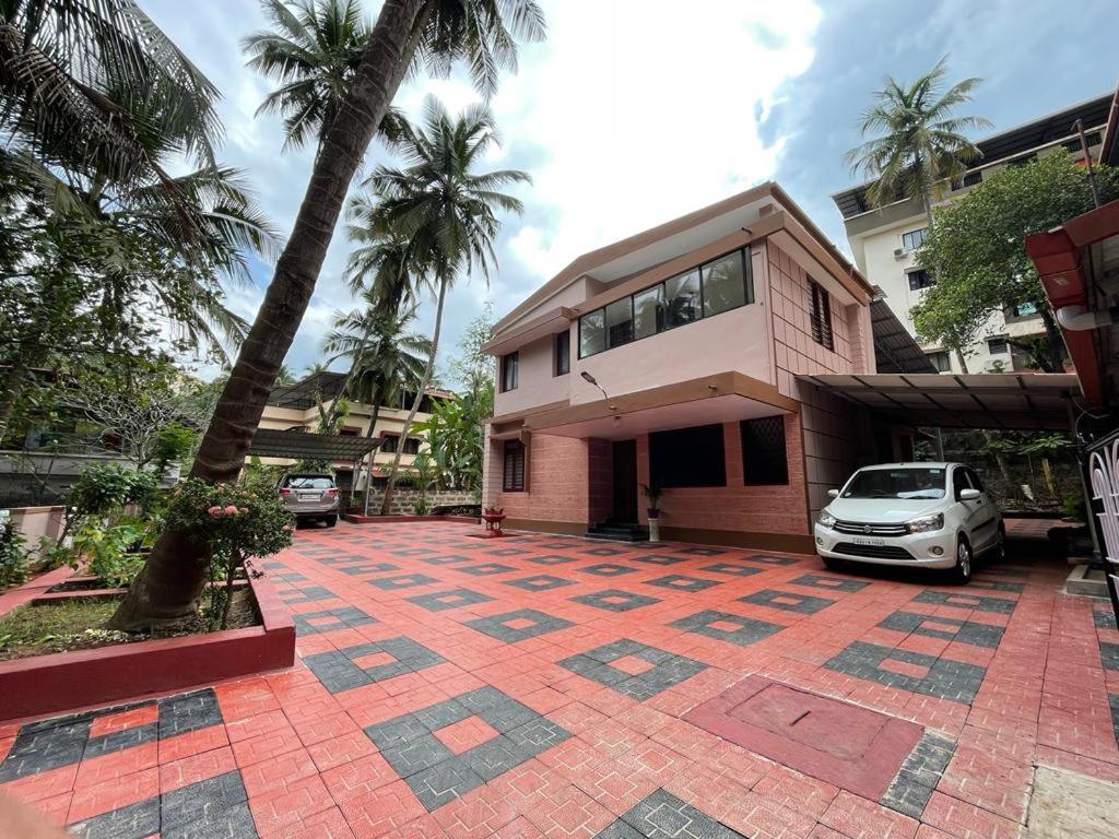 Holiday Home #Vibrant#Hear Of The City #Family Only Mangalore Exterior photo